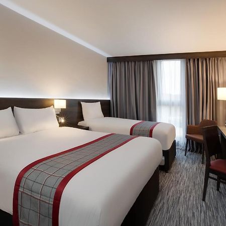 Hotel Ramada By Wyndham Leeds East Zewnętrze zdjęcie