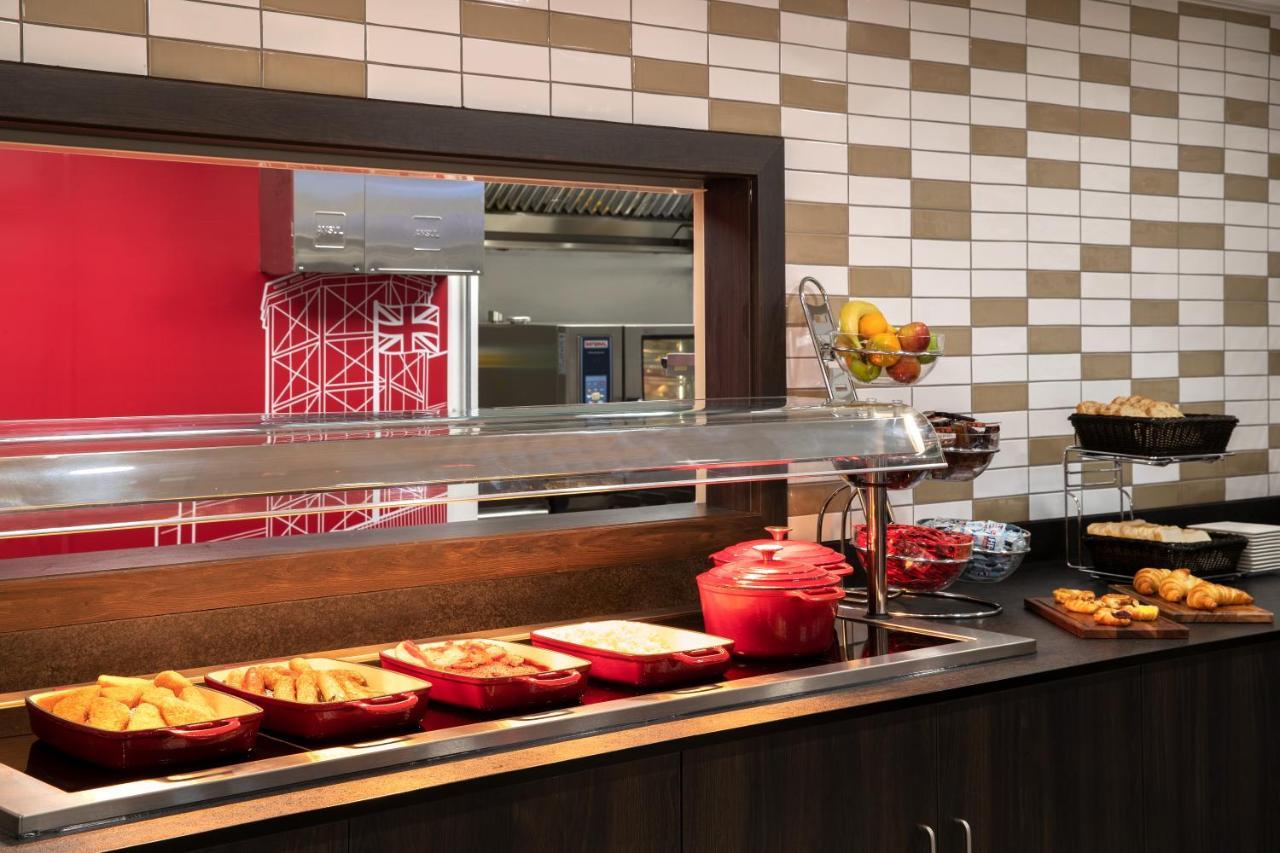 Hotel Ramada By Wyndham Leeds East Zewnętrze zdjęcie