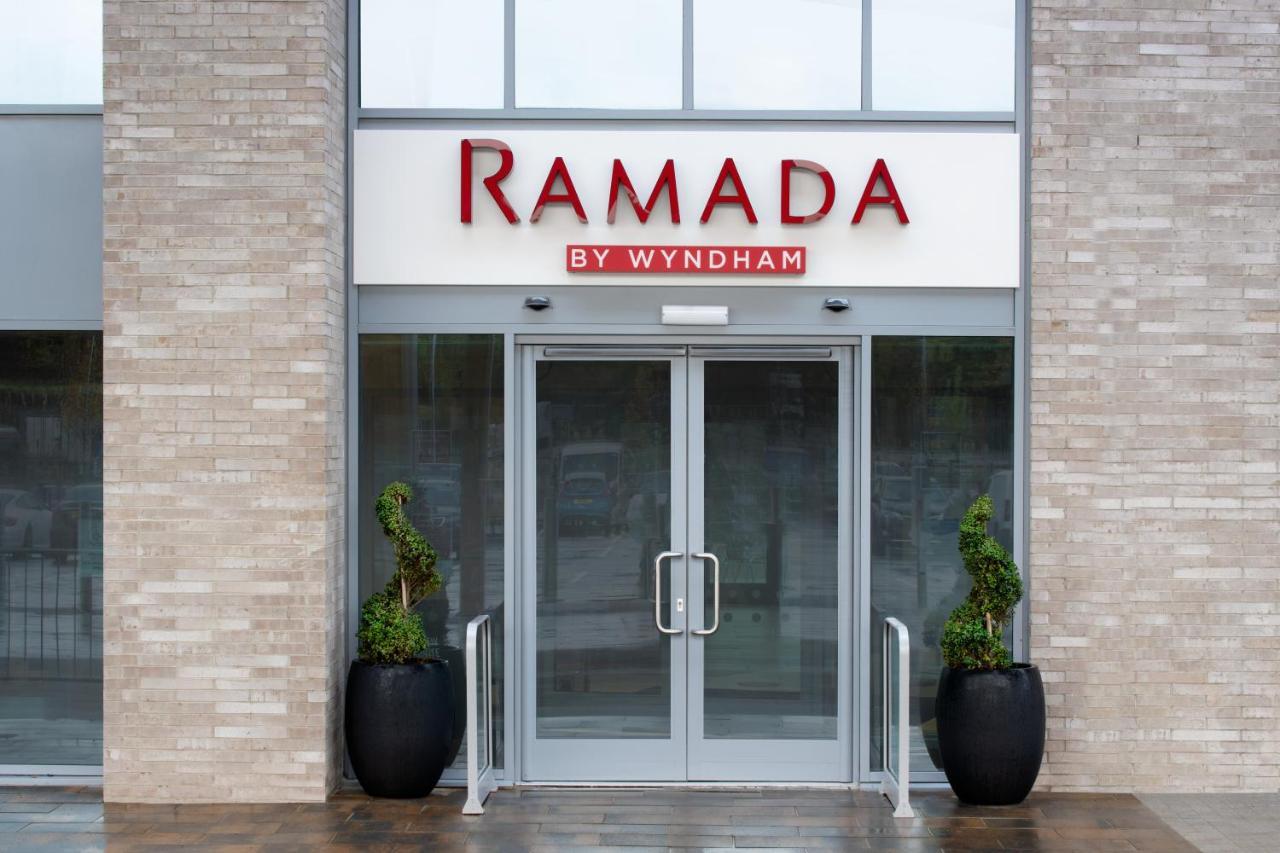 Hotel Ramada By Wyndham Leeds East Zewnętrze zdjęcie