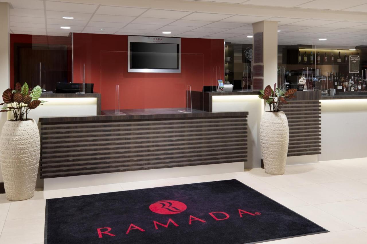 Hotel Ramada By Wyndham Leeds East Zewnętrze zdjęcie